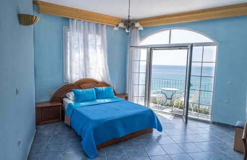 Pelekas Bed & Breakfast | Madalenas B&B