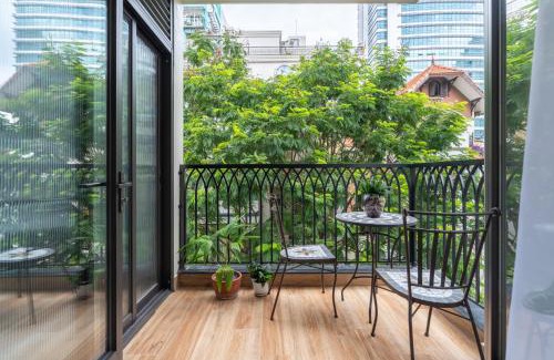 Truc Bach Apartment | Madame Binh