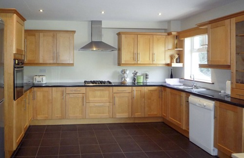 Killarney Ski Chalet | Madams Hill House Killarney