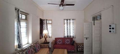 Central Pune Apartment | Madhav Bhavan Guest House