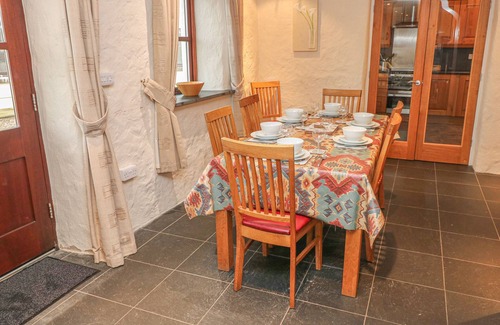 St Brides Cottage | Maerdy Cwtch