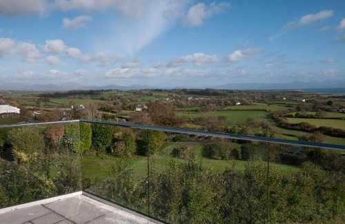 Rhyd-y-clafdy House | Maes Teg