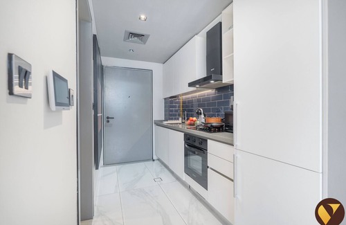 Madinat Zayed Apartment | MAG318 Lux Burj Khalifa Walk Pool View