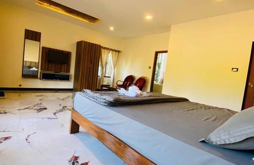 Haliyal Hotel | Magenta Resort