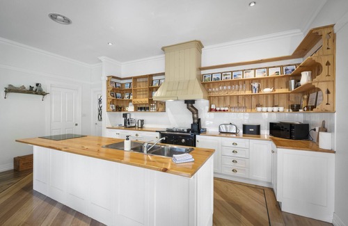 Lucaston House | Magical Lucindale - 4 Bedroom House