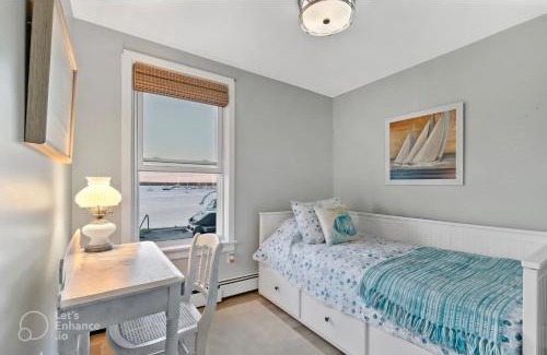 Warwick Apartment | Magical Midgely