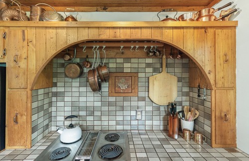 Highlands Cabin | Magical Six-Level Retreat with Luxury Amenities near Main Street & Waterfalls!