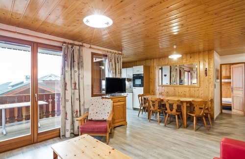 Champagny-en-Vanoise Apartment | Magnificent chalet with balcony