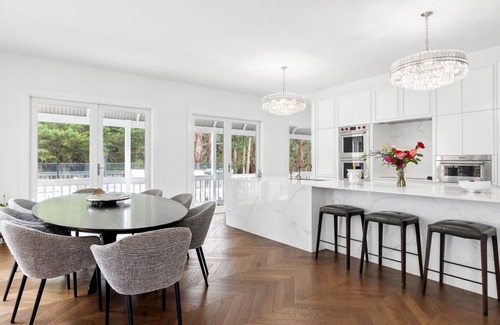 Torquay House | Magnificence on Scorpio