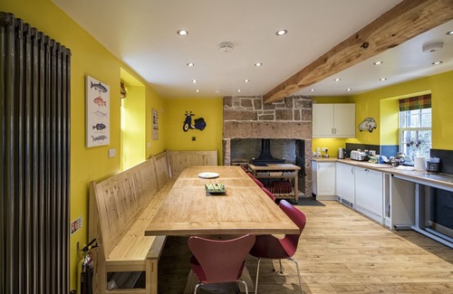 Annan House | Magnificent stone built house for 10-17 on the stunning Annandale way