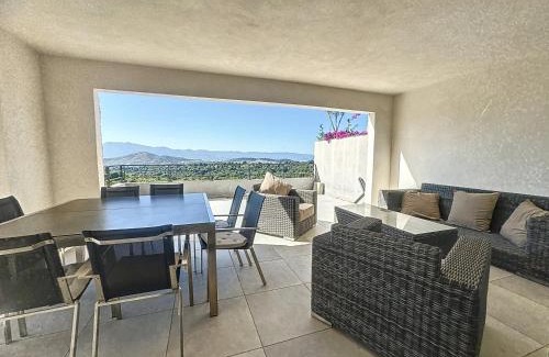 Alata Apartment | Magnifique appartement au calme avec vue panoramique