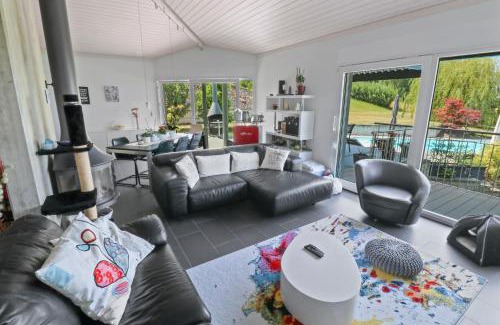 Cudrefin Villa | Magnifique villa avec piscine et vue sur le lac