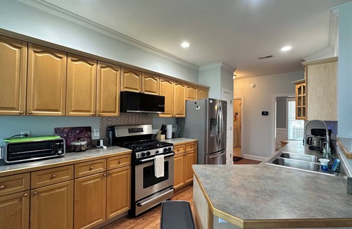 Leland House | Magnolia House -3/3 for extended stays!