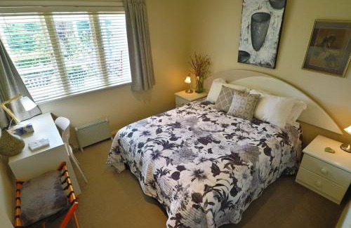 Taumarunui House | Magpie Cottage Homestay Bed & Breakfast