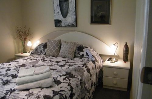 Taumarunui House | Magpie Cottage Homestay Bed & Breakfast