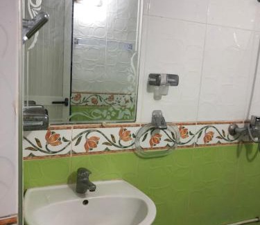 Moulay Yacoub Apartment | Mahmoud Moulay Yacoub