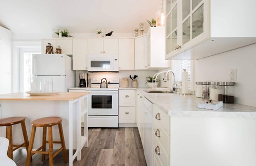 Mahone Bay House | Mahone Bay Hide-Away