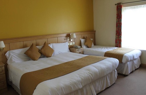 Irvinestown Hotel | Mahons Hotel
