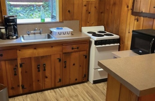 Boulder Creek Cabin | Main House - Masoods Lodge