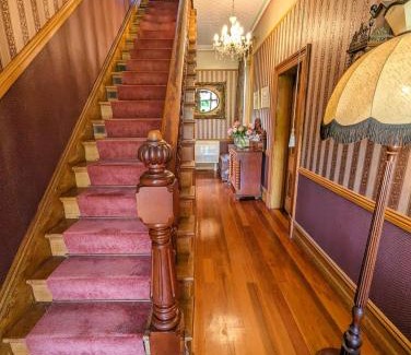 Conical Hill Bed & Breakfast | Mainholm