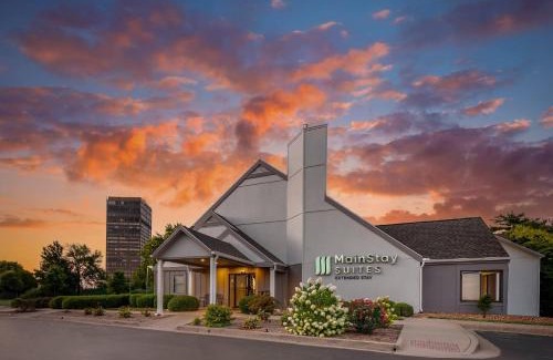 Richmond Heights Hotel | MainStay Suites St Louis - Galleria