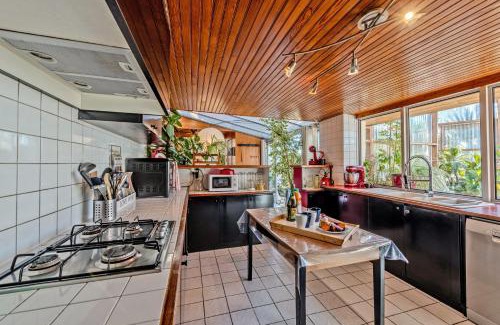 Brignogan-Plage House | Maison Aubépines -Jolie maison avec piscine privée