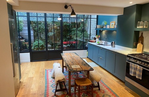 16th Arrondissement House | Maison Avec Extérieur à Deux pas du Champs de Mars