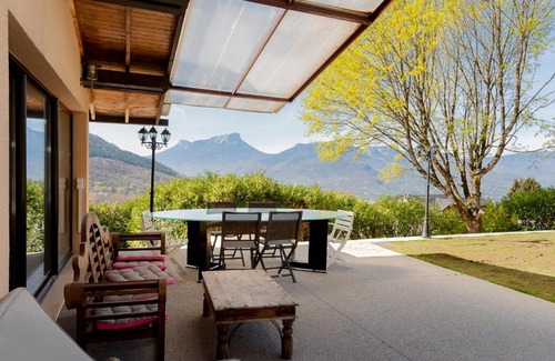 Saint-Jean-dʼArvey House | Maison avec Piscine et Spa