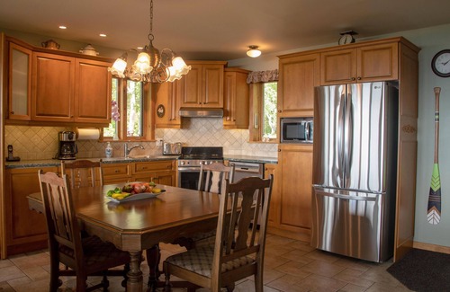 Pointe-au-Pic House | Maison Canadienne, 53-acre domain spectacular views on the river, hiking trails