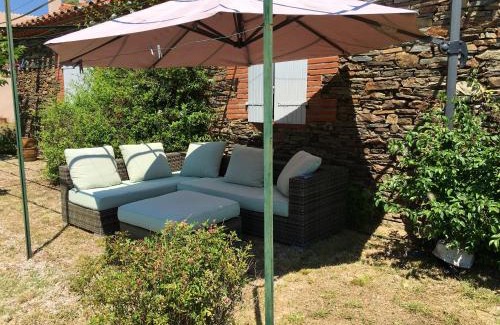 Montauriol House | Maison charmante à Montauriol avec jardin et piscine privée.