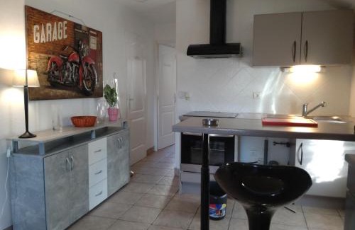 Ugine Apartment | Maison de biscuit