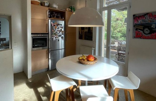 8th Arrondissement House | Maison de Charme Avec Piscine, Proche de la mer et du Parc des Calanques