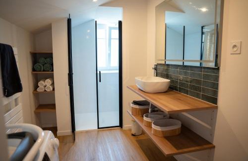 Saint-Laurent-sur-Sevre Apartment | Maison de la Rochejaquelein