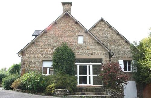 Lonlay-l'Abbaye Bed & Breakfast | Maison Du Tertre
