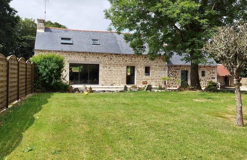Bourbriac House | Maison Entre mer et Campagne