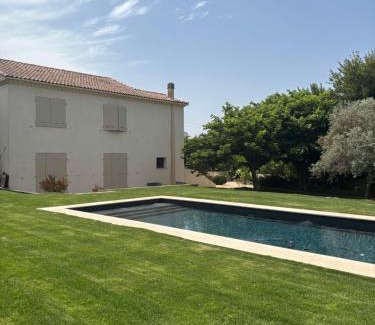 Aix-en-Provence Apartment | Maison familiale avec piscine
