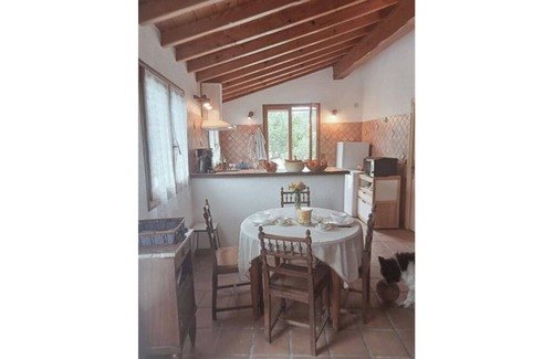 Bugarach House | Maison Gaïa. A very special place, relaxing and welcoming. 5 minutes from the lake