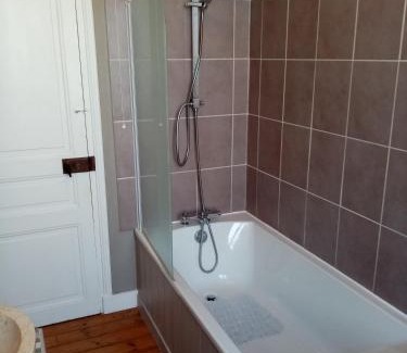 Chateauneuf-du-Faou Bed & Breakfast | Maison Jonela
