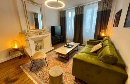 Verdun House | Maison Verdun Centre - Terrasse - Wifi - 8 personnes - Géré Par PrestaZen'Services