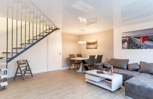 Neufeld Apartment | Maiwaldo House Comfortable Vacation Home