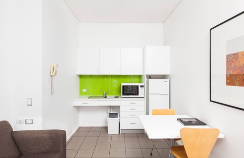 Davenport Apartment | Majestic Oasis Apartments