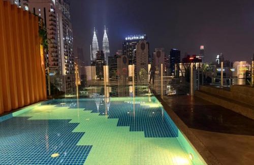 Kuala Lumpur City Centre Apartment | Majestic Residences KLCC By Moonlight
