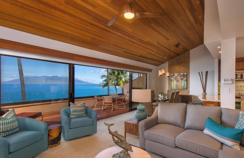 Wailea Condo | Makena Surf F304 Beachfront Resort - 2 Bedroom Oceanfront Condo