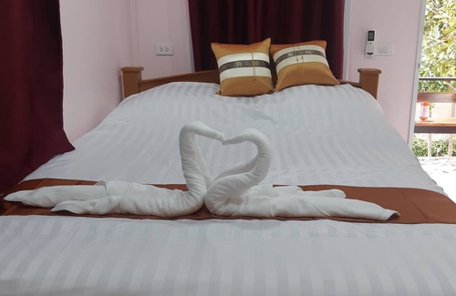 Baan Khai Hotel | Makwan Resort Rayong