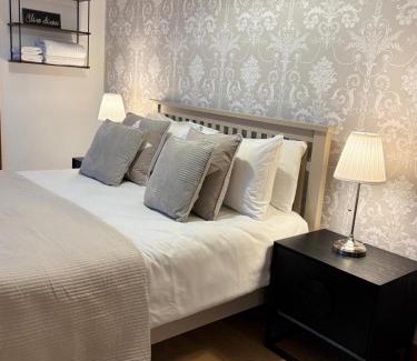 Malahide House | Malahide Guest Rooms