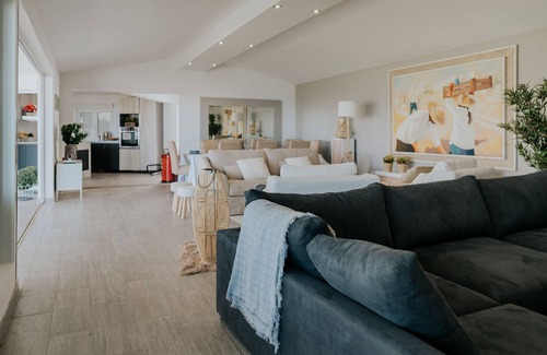 El Chorrillo Villa | Malibú Ocean Villa