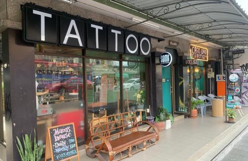 Wat Sam Phraya House | Mam's House Khaosan