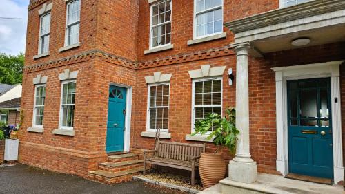 Amesbury House | Mandalay Holiday Home