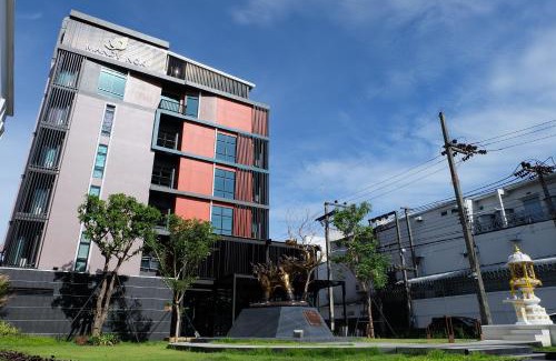 Khlang Hotel | Mandy Nok Hotel