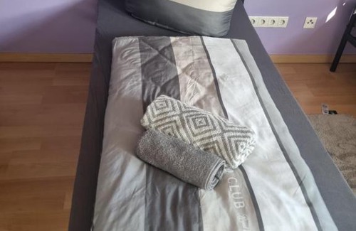 Worms Apartment | Mango